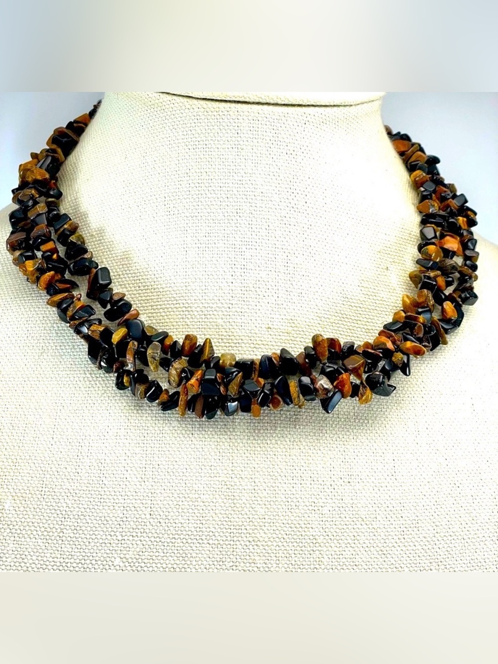 Stunning Unsigned Tigers Eye Black Agate Chip Beaded Multi Strand Necklace